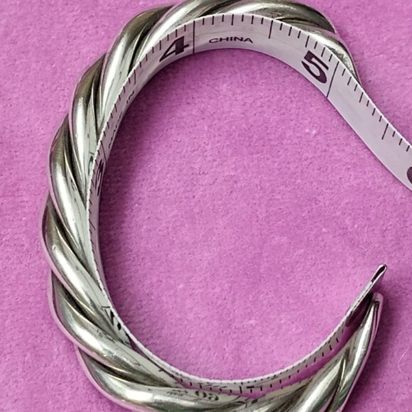 Silpada .925 sterling silver twisted cuff bracelet - Picture 11 of 11